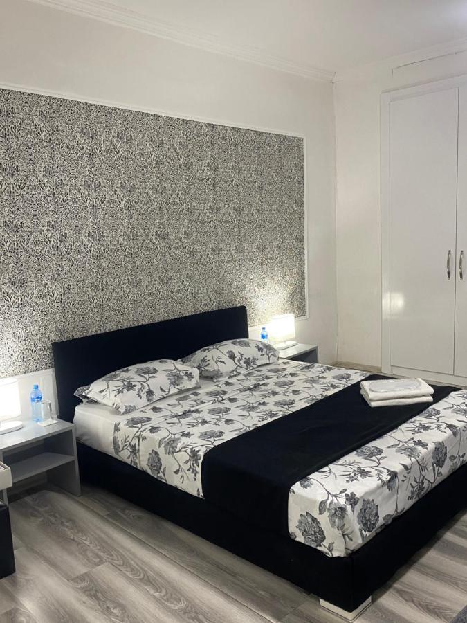 Guest House In Avlabari Tbilisi Esterno foto